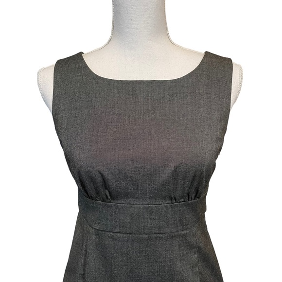 Gap Classic Pencil Dress. Size 4 - Picture 4 of 6